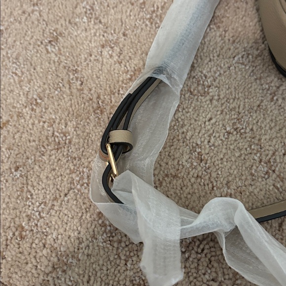 Taupe Monogram Empreinte Pochette Métis Shoulder Bag - Picture 8 of 8